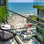 Bliss - Pool & Năvodari