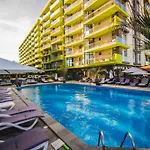 Bliss - Pool & Apartament *