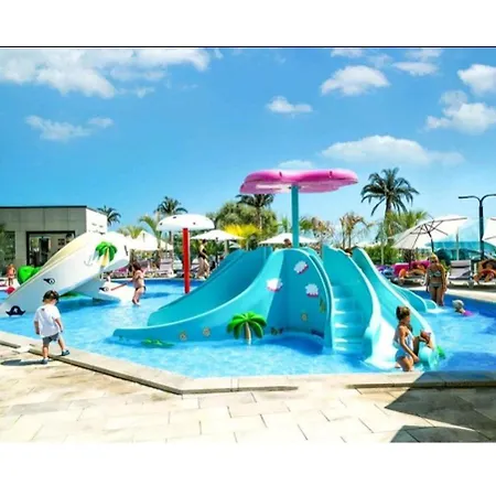 Bliss - Pool & * Năvodari