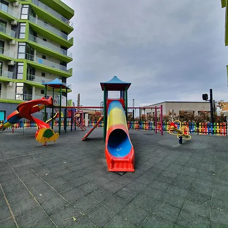 Apartment Bliss - Pool & Navodari