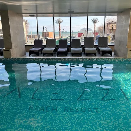 Bliss - Pool & Navodari