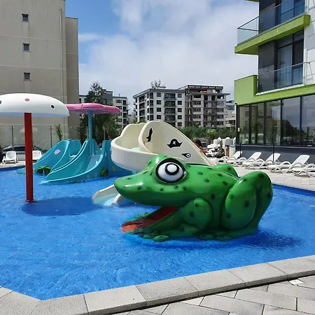 Apartment Bliss - Pool &