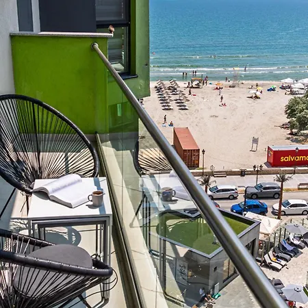 Bliss - Pool & Apartment