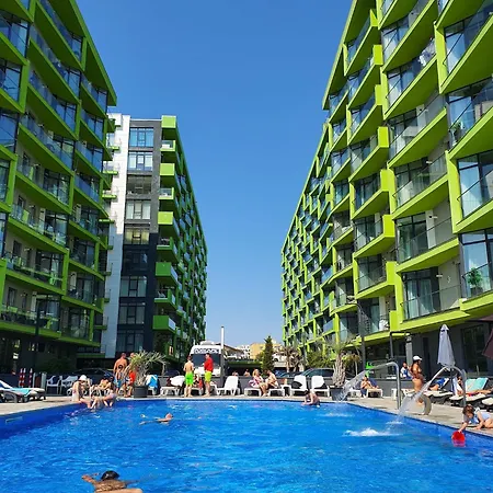 Apartment Bliss - Pool &