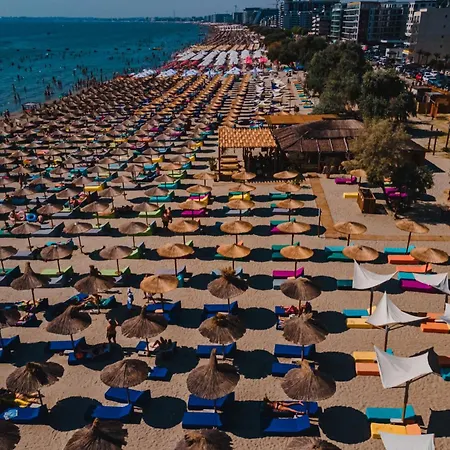 Apartment Bliss - Pool & *