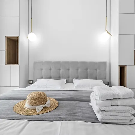 Bliss - Pool & Apartment