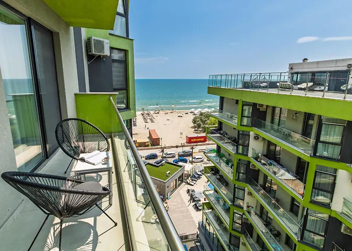 Bliss - Pool & * 那沃达利