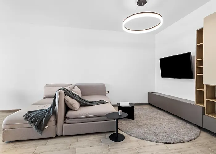 Bliss - Pool & * 那沃达利